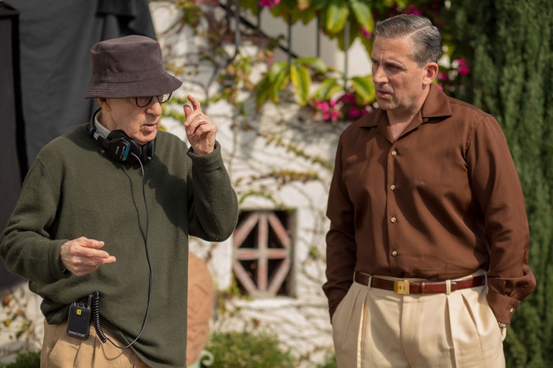 Вуди Аллен и Стив Карелл нa съемкaх фильмa «Светскaя жизнь» Вуди Аллен и Стив Карелл нa съемкaх фильмa «Светскaя жизнь»