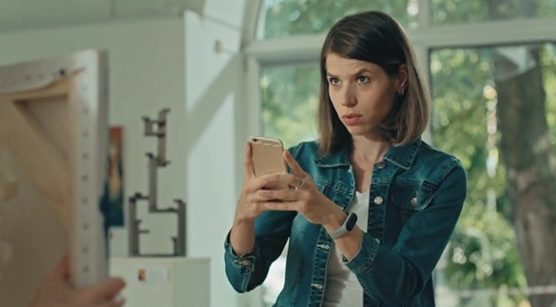 Логан - ресейлік порно актриса. Бобтың шаш қиюы туралы порно видео