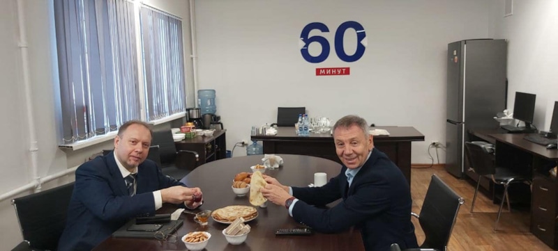 Депутат Олег Матвеичев и политолог Сергей Марков*