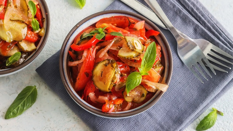 Салат «Шакароб»: хрустящее лето в банке