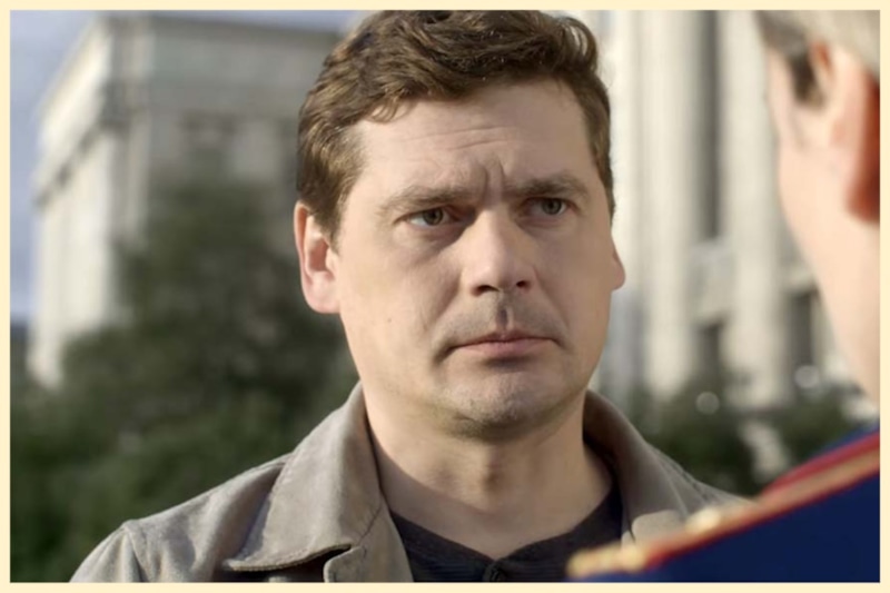 Кадр из сериала «Никогда не разговаривай с незнакомками»