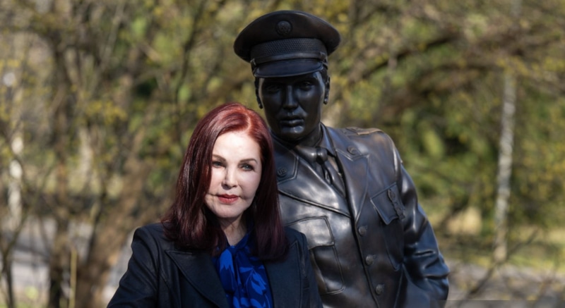 Вдову Элвиса Пресли обвинили в причастности к смерти дочери