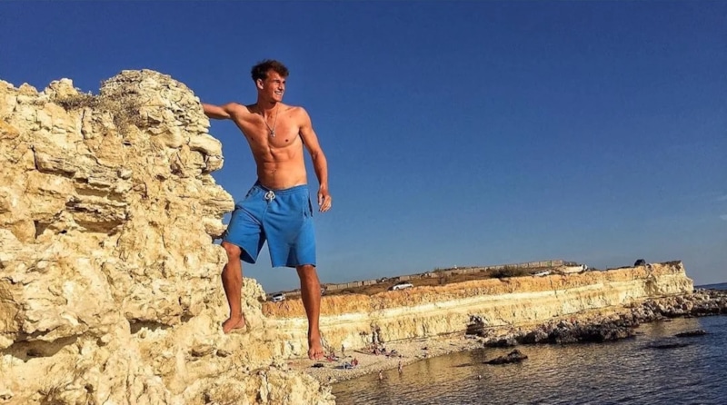 Евгений Романцов рассказал, чем опасны постельные сцены