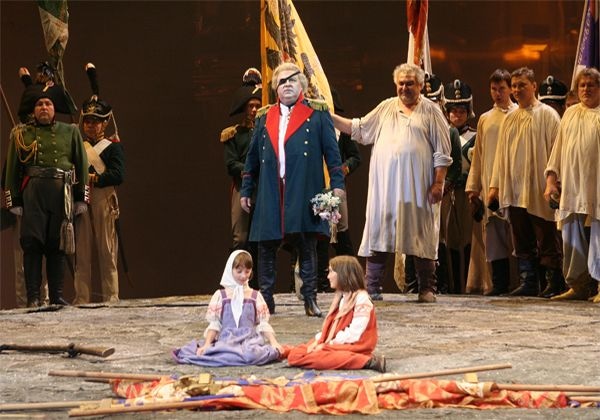 Оперный певец Сергей Алексашкин в роли Кутузова