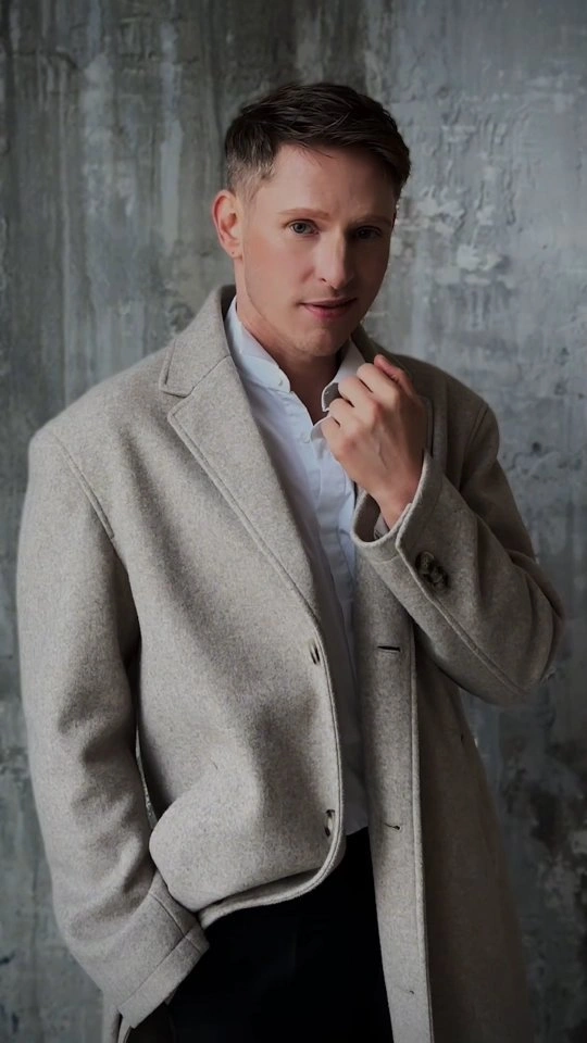 Солист группы Revoльvers Алексей Елистратов Солист группы Revoльvers Алексей Елистратов