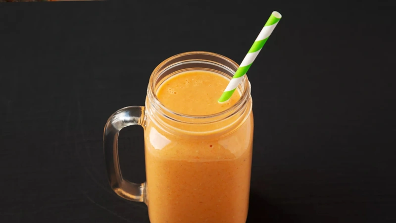 Смузи из солнца: томаты и яблоки