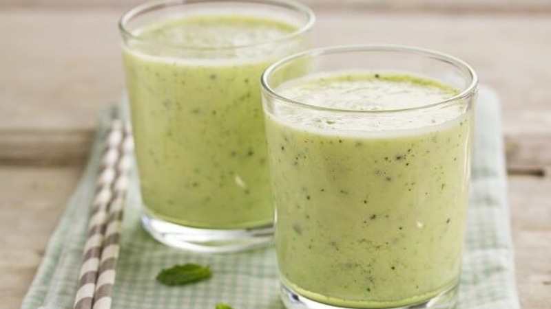 Смузи из кабачка и кефира: летняя свежесть