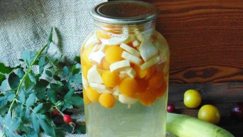 Компот на зиму: алыча и кабачок Компот на зиму: алыча и кабачок