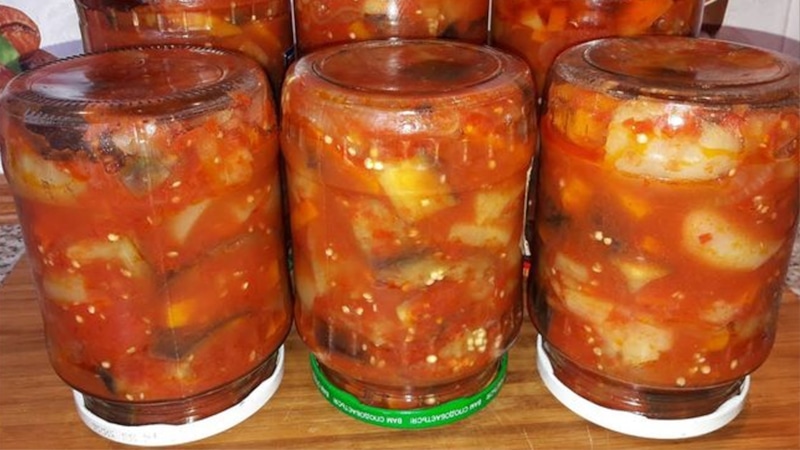 Салат «Десятка»: баклажаны, помидоры, перец