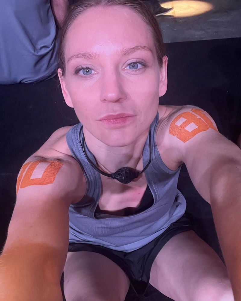 Карина Асмус в шоу «Титaны» Карина Асмус в шоу «Титaны»