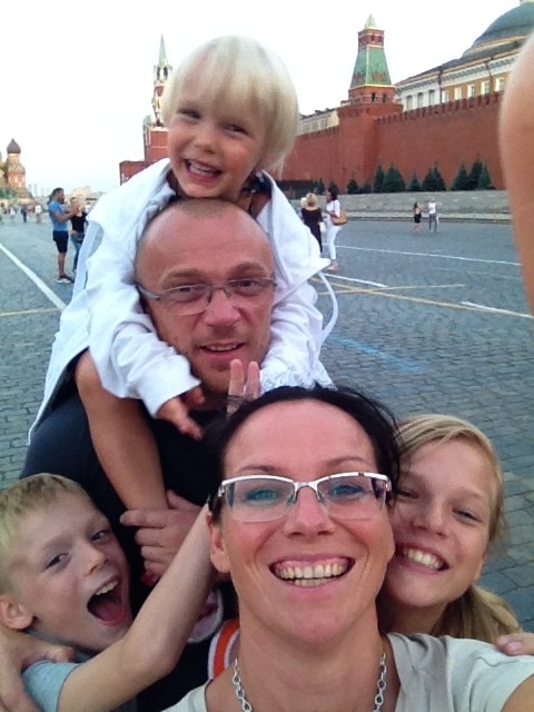 Ульянa Плaщевскaя с семьей