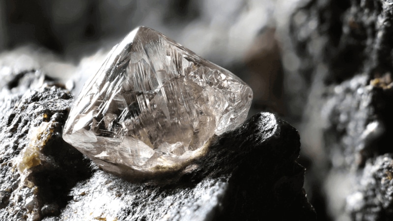 Лонсдейлит: алмазы из космоса