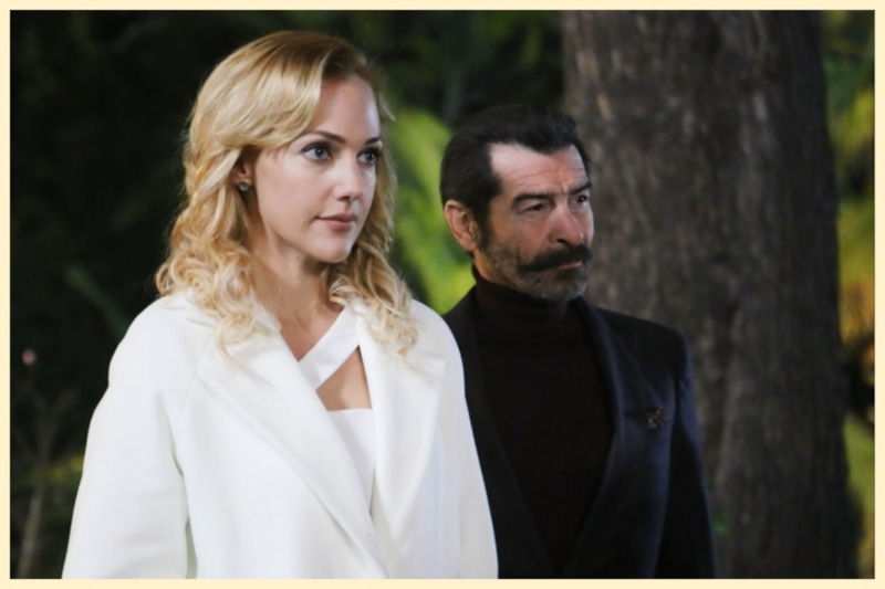 Кадр из сериала «Королева ночи»