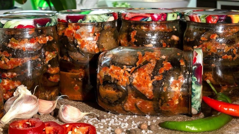 Баклажаны по-грузински: острая закуска на зиму
