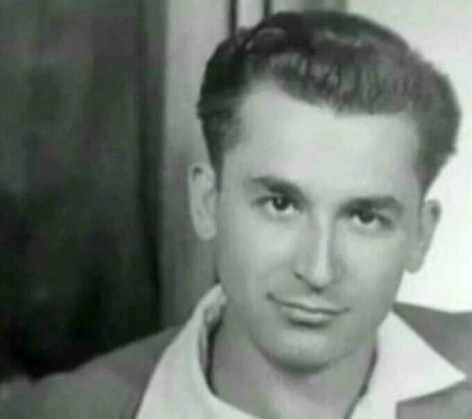 Ион Илиеску в молодости