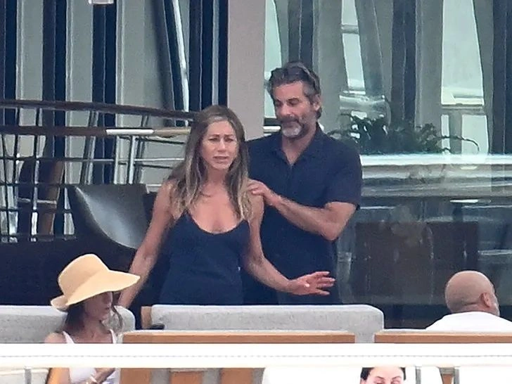 Джим Кертис и Дженнифер Энистон 