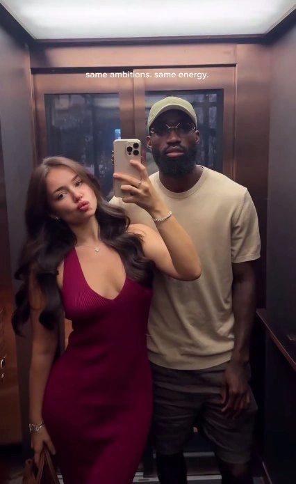 Муми Нгамалёи его бывшая девушка Ника (NIKKI SEEY)