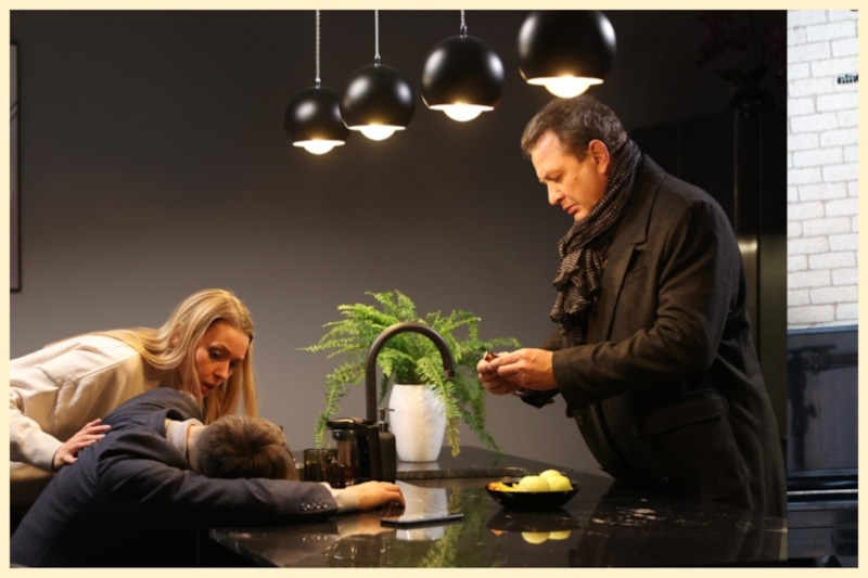 Кадр из сериала «Пианистка»