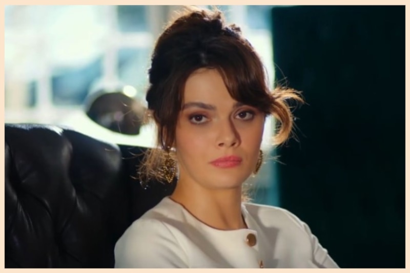 Кадр из сериала «Под прикрытием»