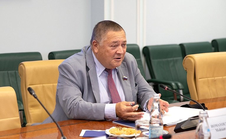 Экс-министр труда Сергей Калашников Экс-министр труда Сергей Калашников