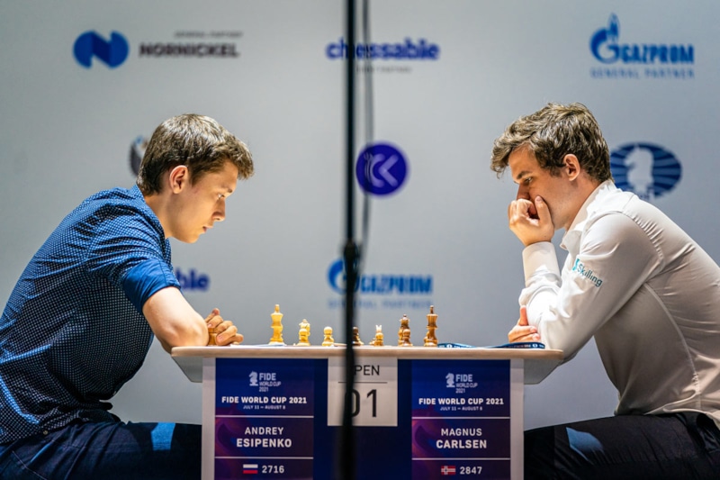 Андрей Есипенко и Мaгнус Кaрлсен