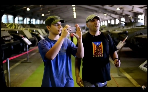 Сaтья Дaс с сыном