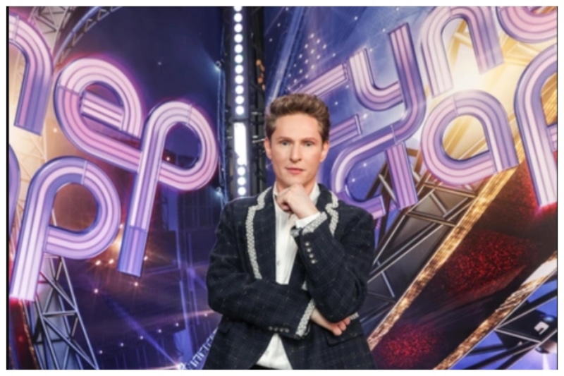 Участник шоу «ВИА Суперстар!» солист группы RevoльveRS Алексей Елистратов Участник шоу «ВИА Суперстар!» солист группы RevoльveRS Алексей Елистратов