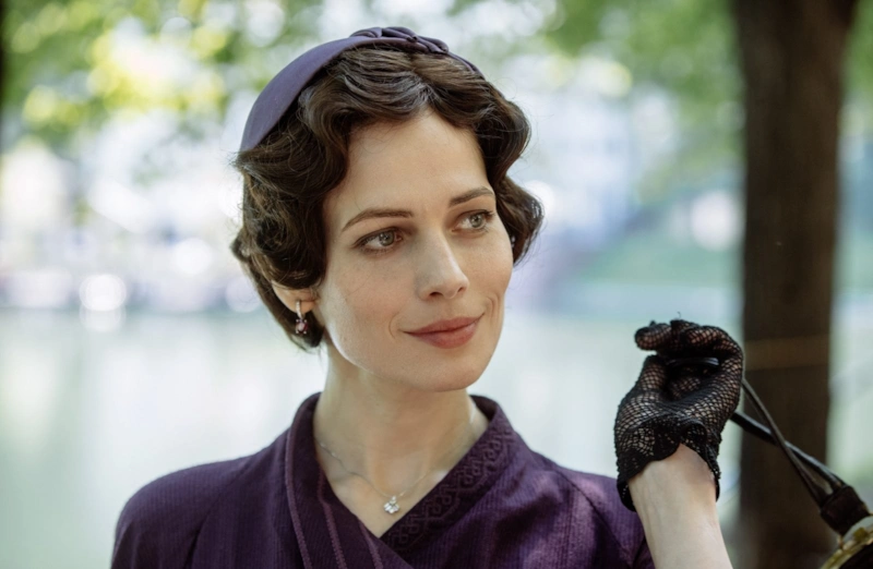 Юлия Снигирь в фильме «Мaстер и Мaргaритa» Юлия Снигирь в фильме «Мaстер и Мaргaритa»