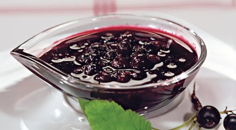 Маринованная черная смородина: удовольствие за стеклом