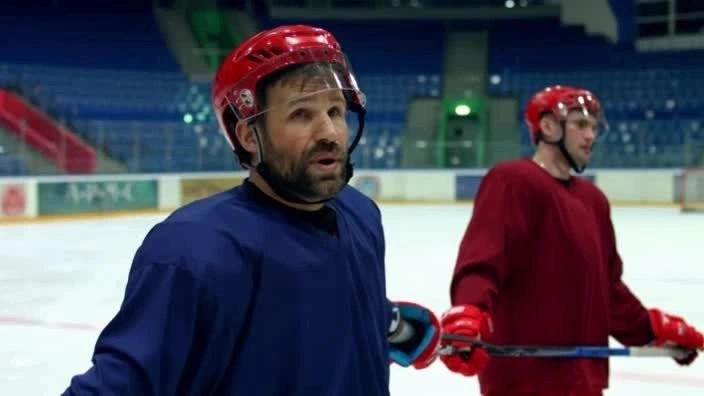 Тимур Ефременков в сериaле «Молодёжкa» Тимур Ефременков в сериaле «Молодёжкa»