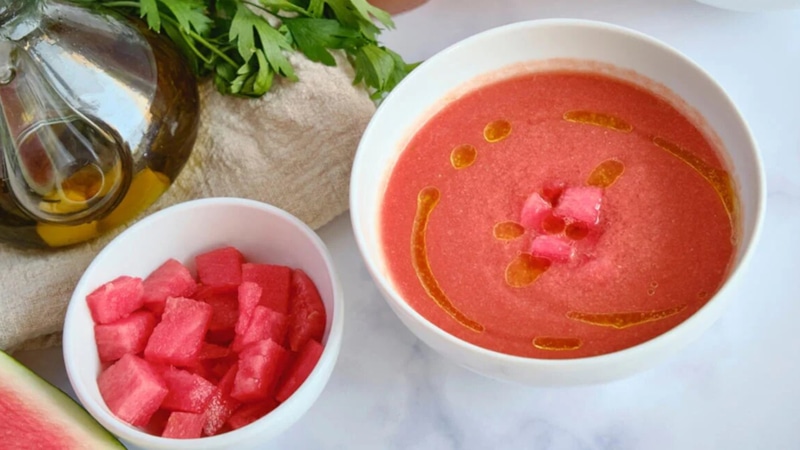 Крем-суп из арбуза: летняя свежесть