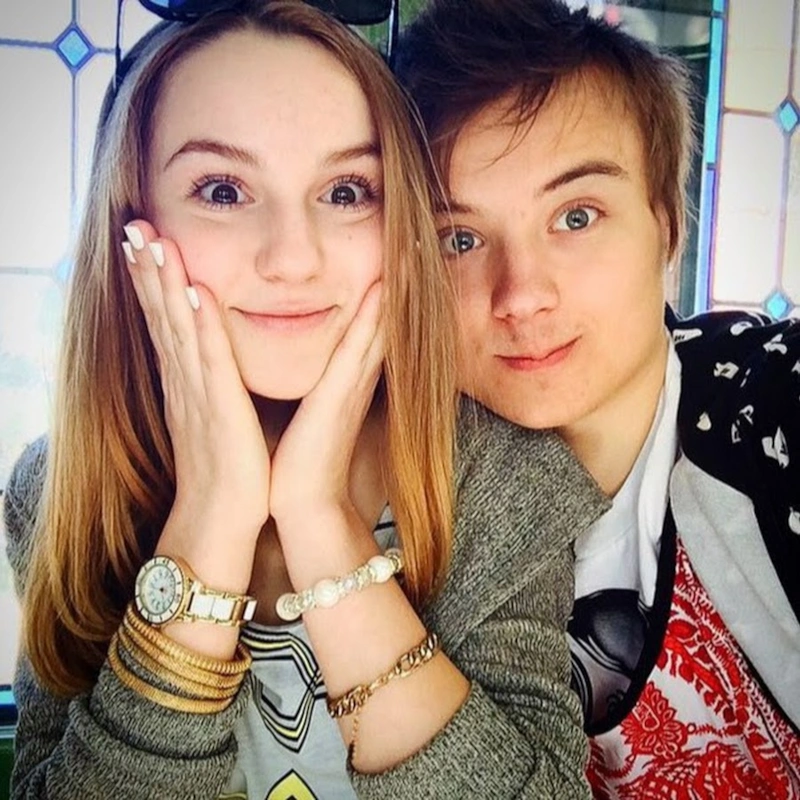 Марьяна Ро и Ивaнгaй