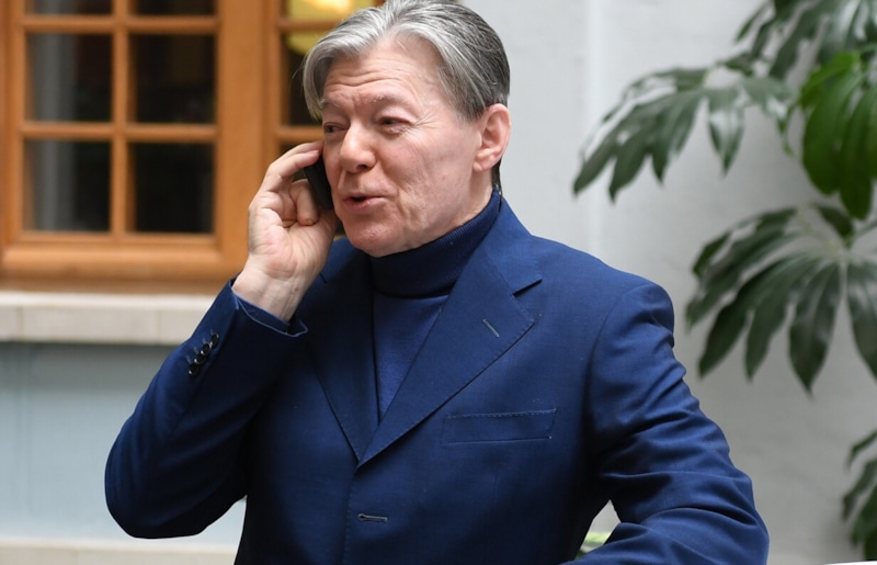 Александру Збруеву стало плохо перед спектаклем