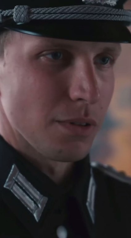 Артем Немов в сериале «Таганрог» Артем Немов в сериале «Таганрог»