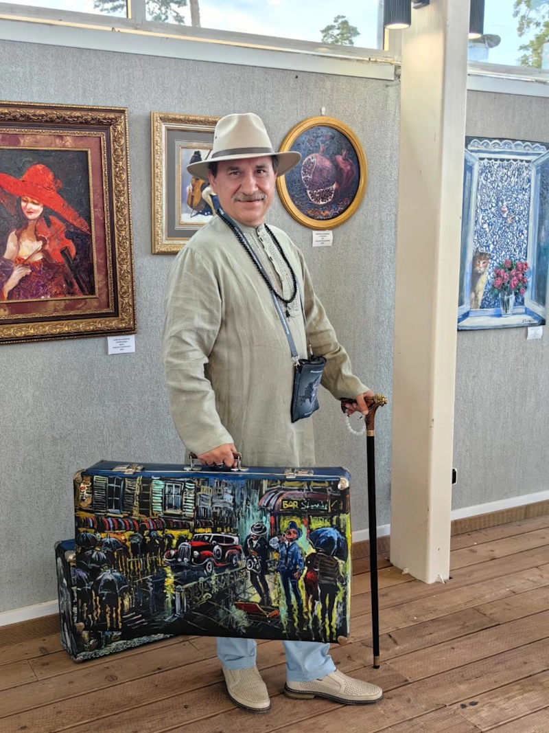 Геннадий Шаталов — основатель всероссийской премии «Туристический сувенир» Геннадий Шаталов — основатель всероссийской премии «Туристический сувенир»