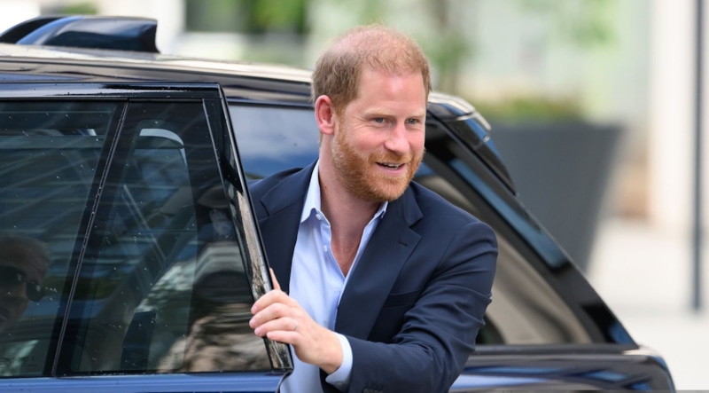 принц Гарри впервые за полтора года встретился с больным отцом принц Гарри впервые за полтора года встретился с больным отцом