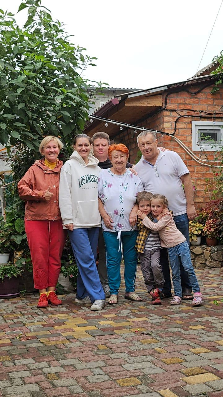 Супербуся и ее семья