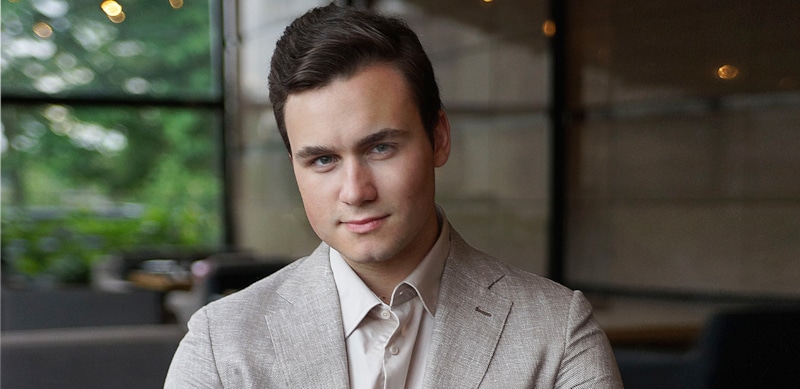 Николай Соболев оказался на грани смерти после похода в ресторан