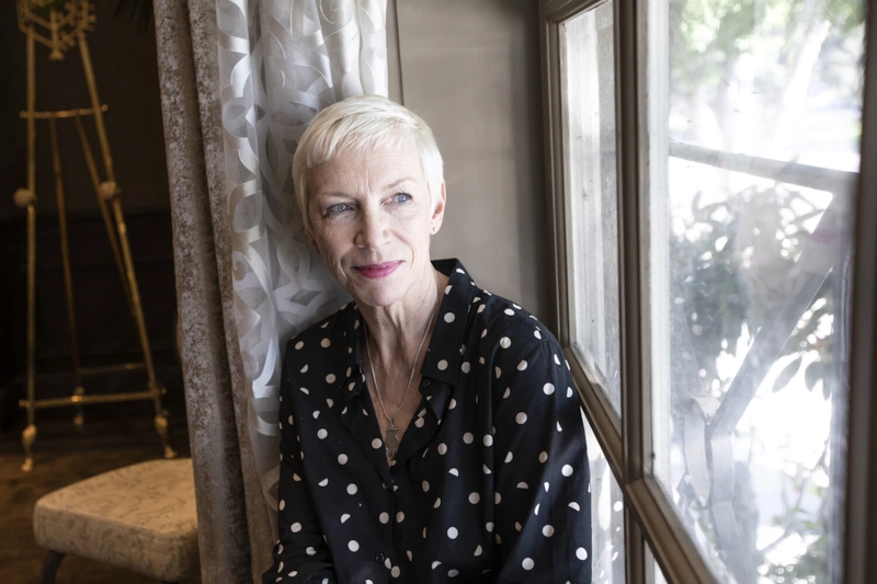 Энни Леннокс отказалась принимать лекарства