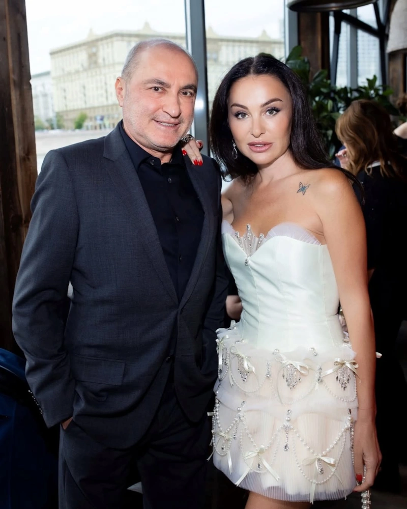 Михаил Турецкий с женой Лианой Михаил Турецкий с женой Лианой