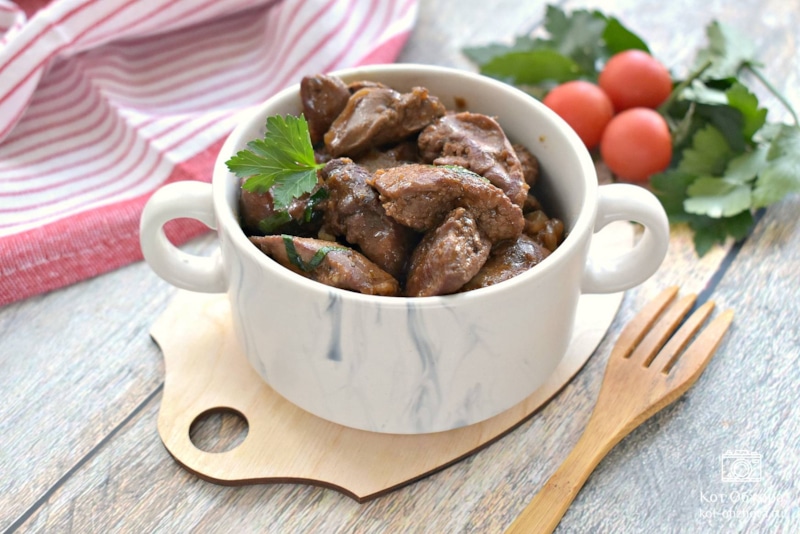 Куриная печень с медовым луком: удовольствие на столе