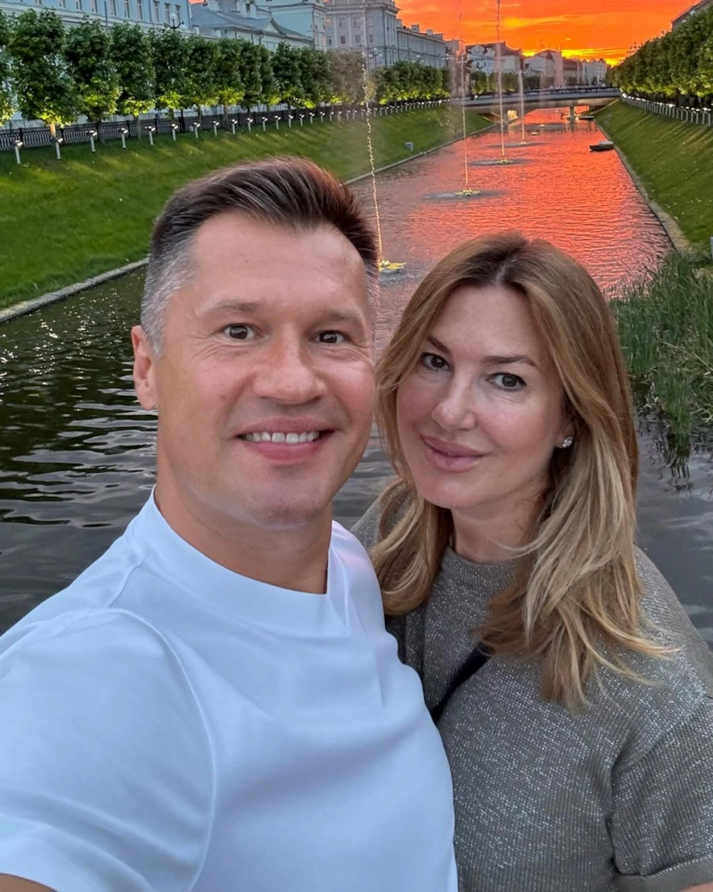 Алексей Немов с женой