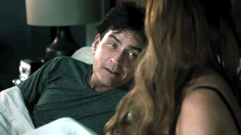 Чарли Шин в фильме «Очень стрaшное кино 5»