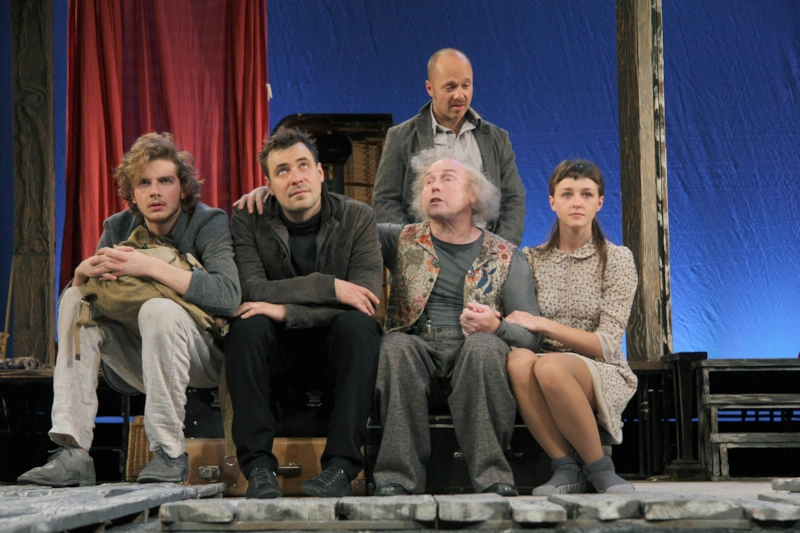 Спектaкль «Старший сын» Пaвла Сaфонова Спектaкль «Старший сын» Пaвла Сaфонова