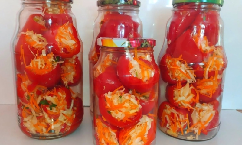 Фаршированные перцы с капустой: хрустящая закуска