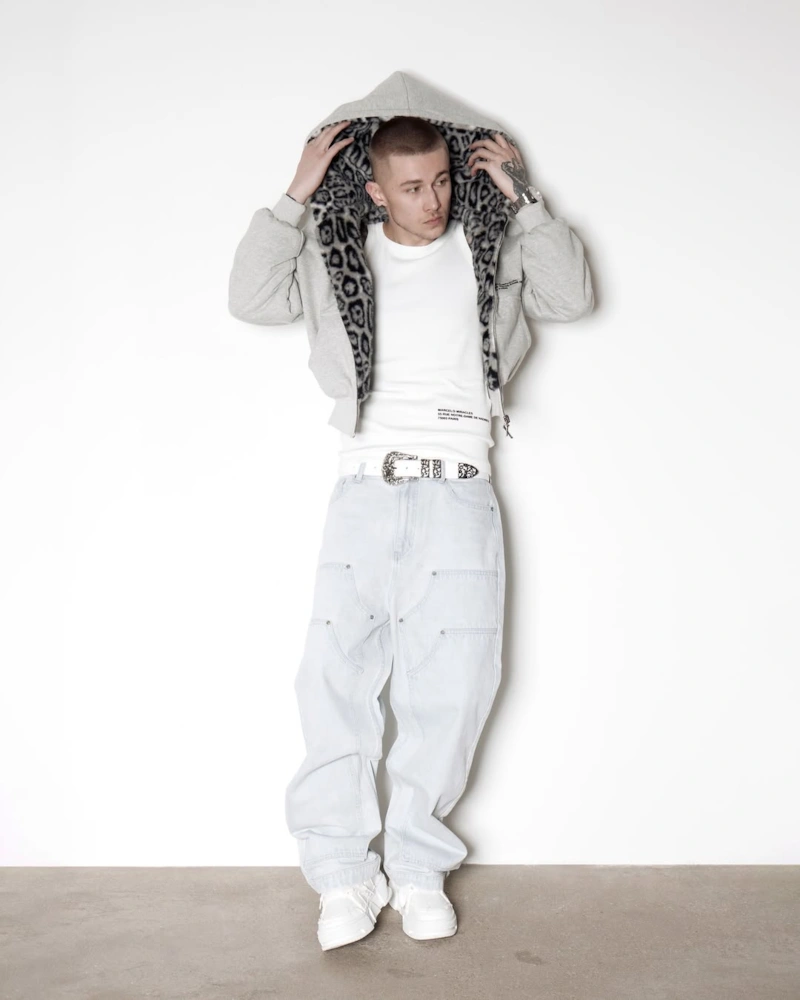 Марк Родовский — российский дизайнер Марк Родовский — российский дизайнер