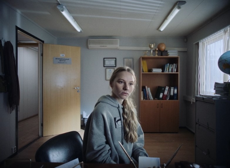 Ия Исоти в фильме «Ангелы не жужжат»