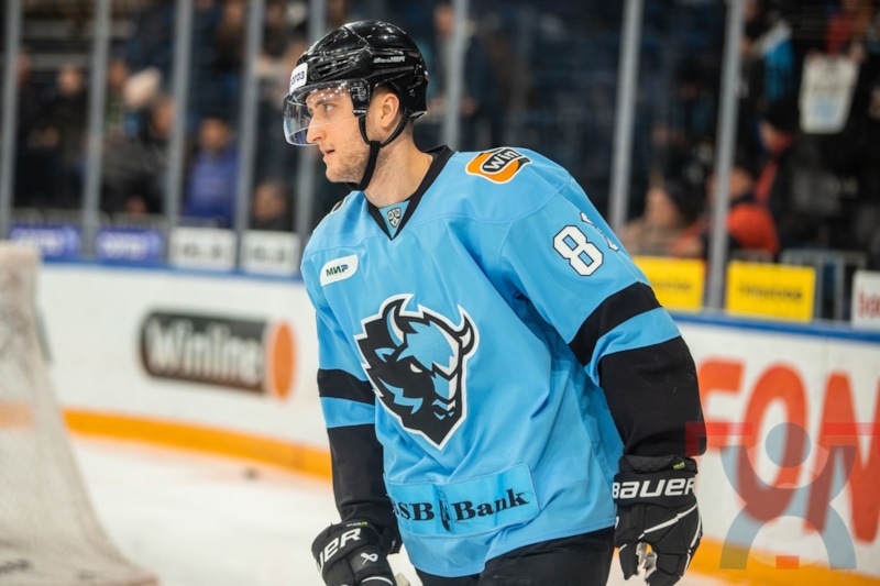 Александр Волков — крайний нападающий клуба КХЛ «Динамо» Минск