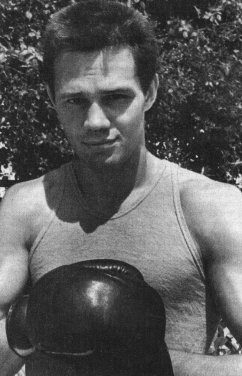 Виктор Агеев в молодости