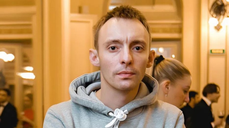 Илья Дель выпал из окна